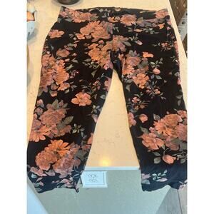 Torrid Crop Leggings Size 3